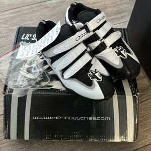 Clipless Kids bike shoe -Size 3